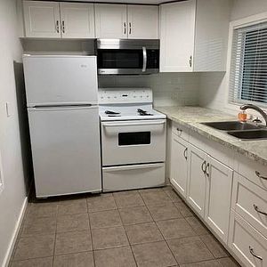 2 Bedroom Lower suite with Laundry and Carport - Photo 2