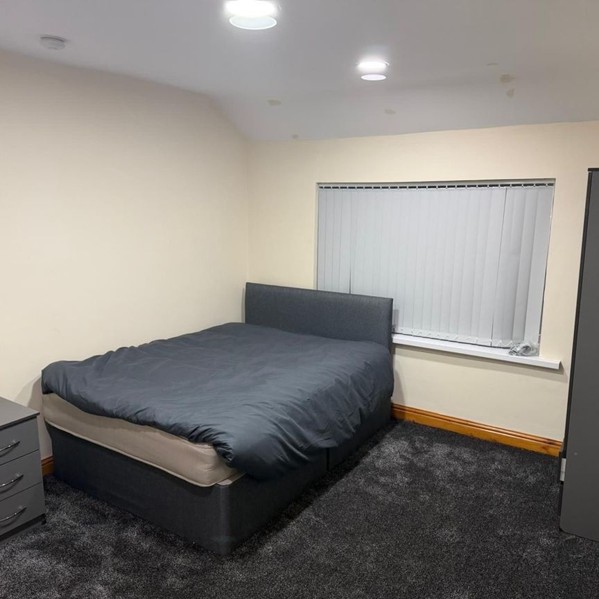 Room in a Shared House, Tyseley Lane, B11 - Photo 1