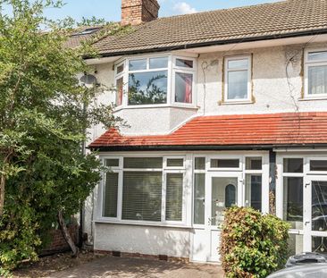 3 Bed Terraced House, Heyford Road, CR4 - Photo 1