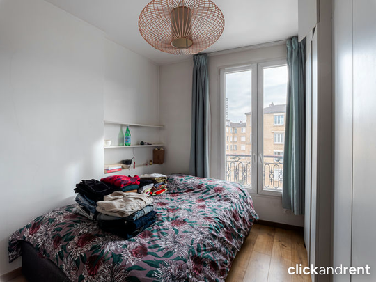 Charmant deux pièces lumineux en location dans le 18ᵉ arrondissement de Paris - Photo 1