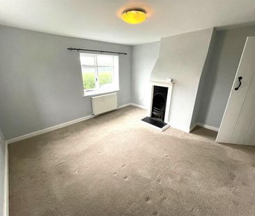 2 bedroom semi-detached house to rent - Photo 3