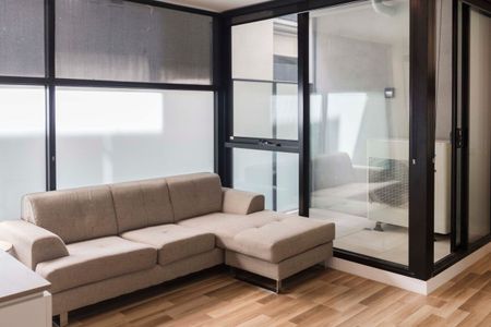 FURNISHED TWO BEDROOM APARTMENT IN GREAT LOCATION - Photo 2