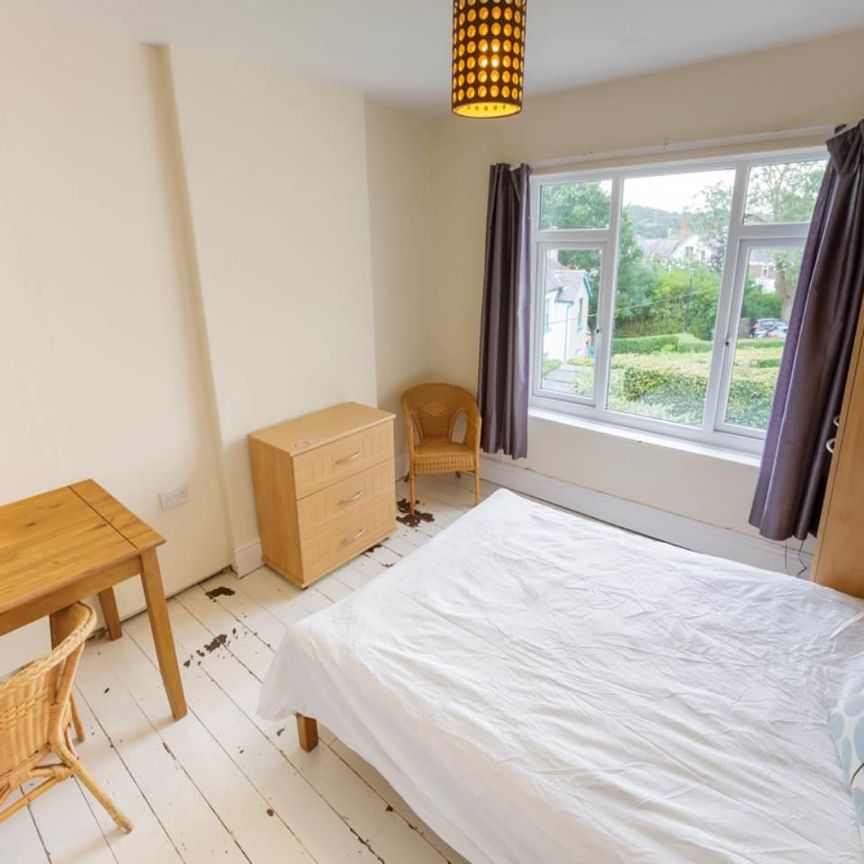 3 St. James' Drive - Photo 1