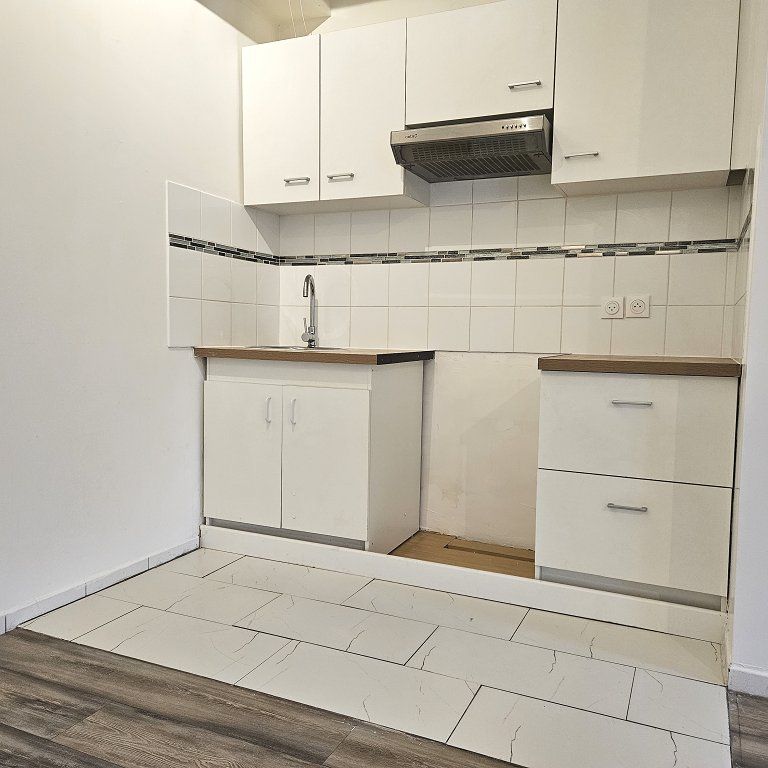 Location Appartement 1 pièce 35m² - Photo 1