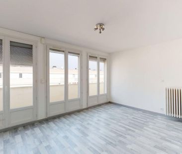 Location Appartement 4 pièces 76m² CHENOVE 21300 - Photo 2