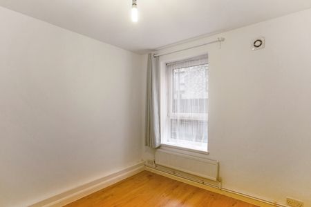 3 bedroom flat to rent - Photo 2