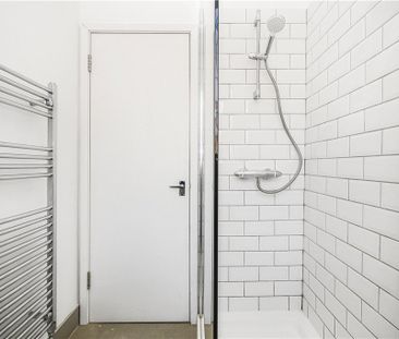 Wavertree Road, London, SW2 3SS - Photo 1