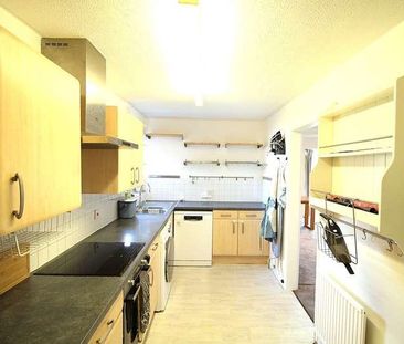 Queens Road, Kingston Upon Thames, KT2 - Photo 6