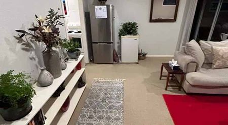 Charming 1-bedroom flat in Kensington - Photo 5