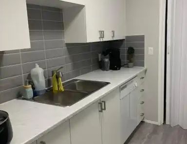 Cozy 2Bedroom in Highlands | 8 - 3911 1 Street Northeast, Calgary - Photo 1