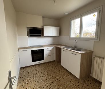 Location Maison 4 pièces 65m² ST AULAIRE 19130 - Photo 5