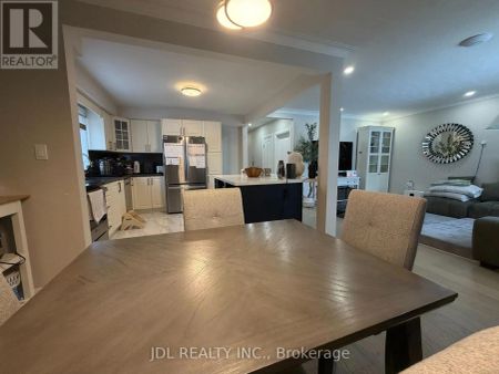 379 ALPER STREET - Photo 3