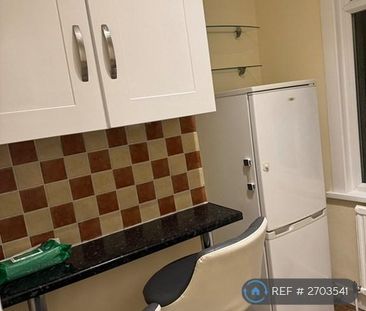 2 bedroom maisonette to rent - Photo 5