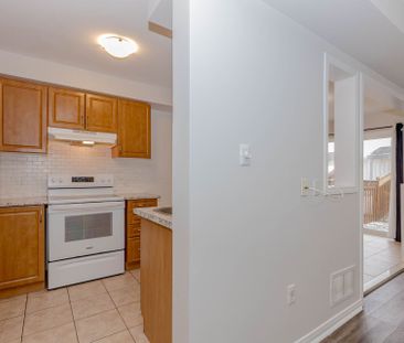 For Lease - 70 Charcoal Way, Brampton, Ontario - Photo 6