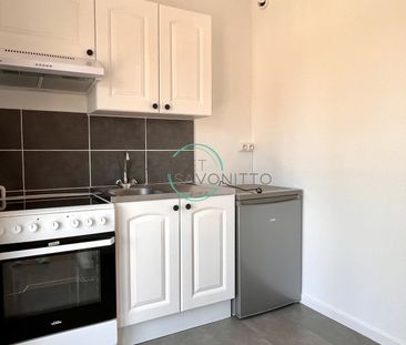 Location Appartement 1 pièce 27m² MARSEILLE 8ème - Photo 3