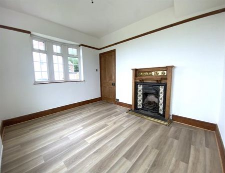 2 Bedroom End Terrace To Let - Photo 2