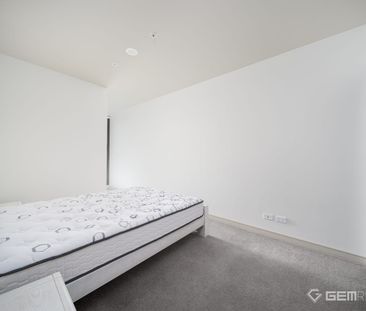 North Facing 2 Bedroom 2 Bathroom with 1Carpark @The Istana - Photo 5