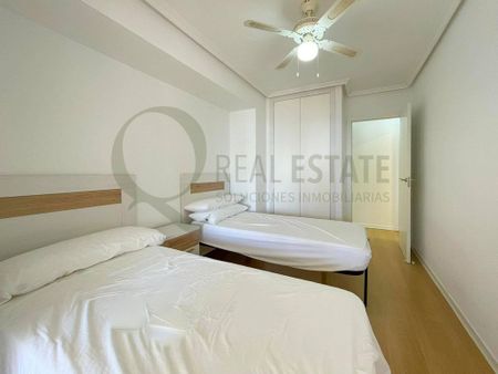 3 room luxury Flat for rent in Alicante, Spain - Photo 5