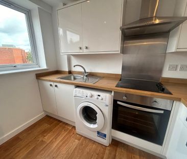 1 bedroom flat to rent - Photo 1