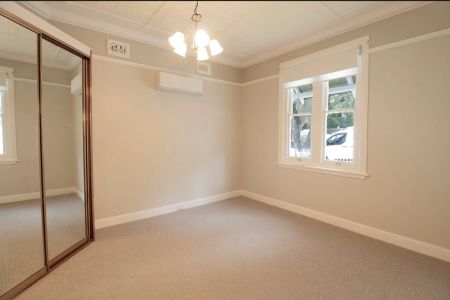 Newly Renovated Charming Family Home - Photo 2