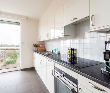 Appartement met twee slaapkamers en ruim terras - Photo 1