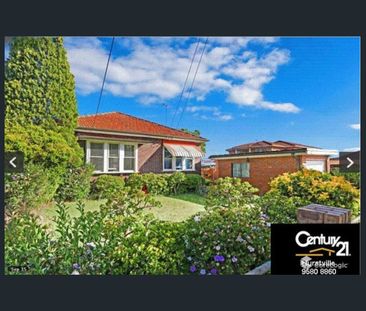 Stylishly Renovated Family Residence in a Prime Location - Photo 5