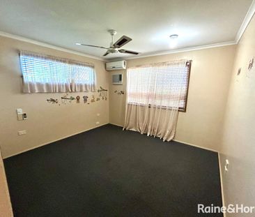 Charming Family Home for Lease in Avenell Heights - Photo 3