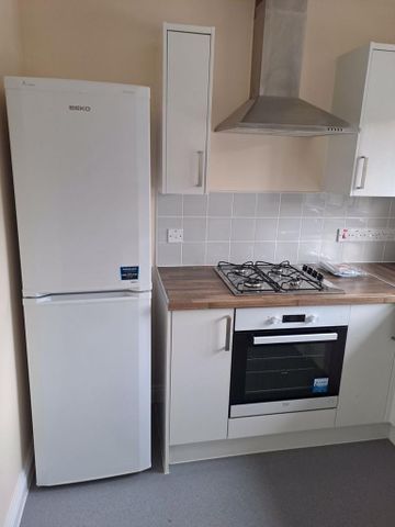 2 bedroom apartment to rent - Photo 2