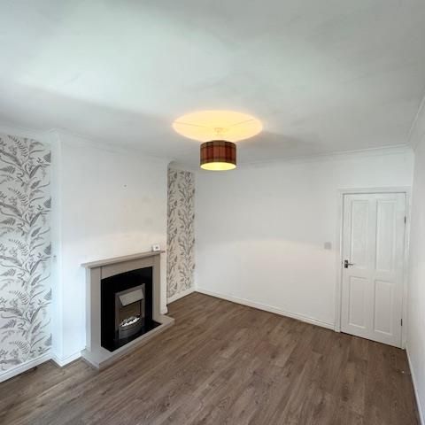 Wesley Street, Farsley - Photo 1