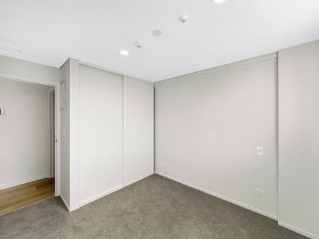 Modern Two-Bedroom Apartment for Rent! - Photo 3