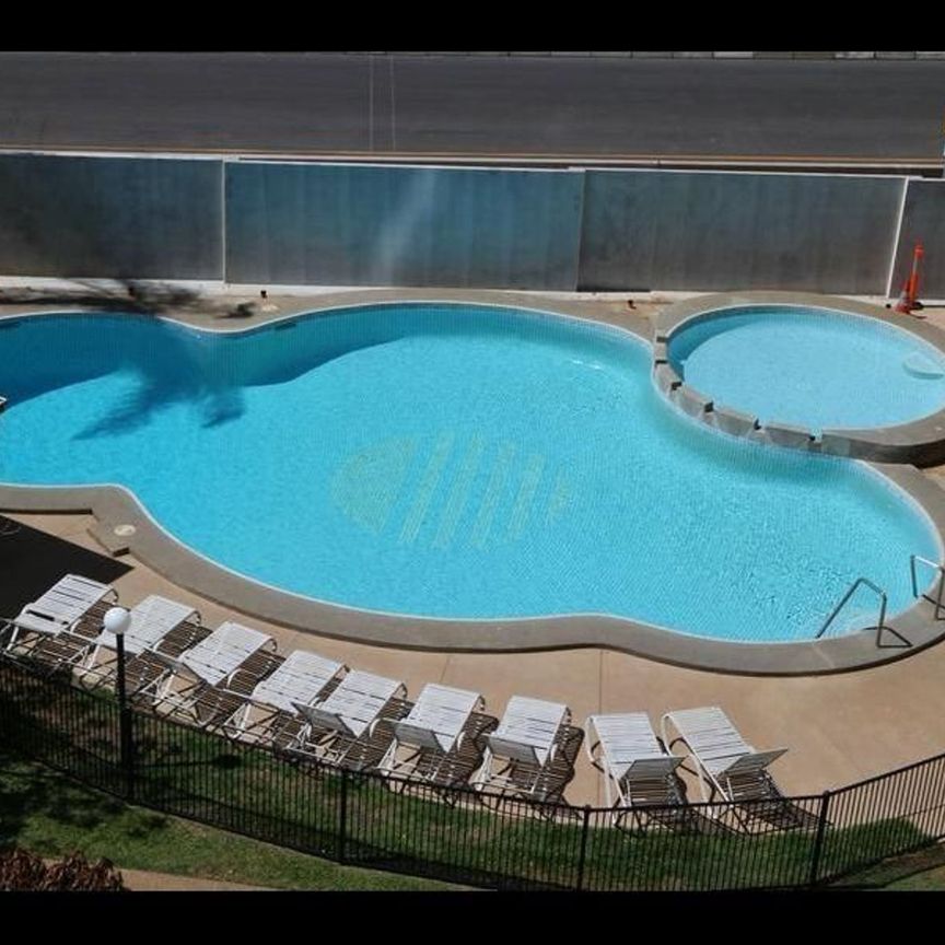 Fully Furnished North Facing Two (2) Bedroom Apartment Located In Surfers Paradise - Photo 1