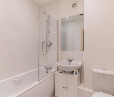 Epping, Essex - Photo 5