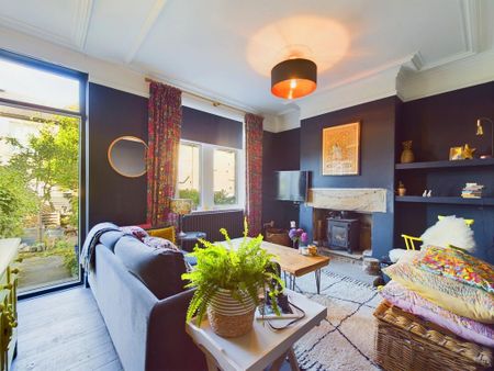 3 bedroom terraced house to rent - Photo 2