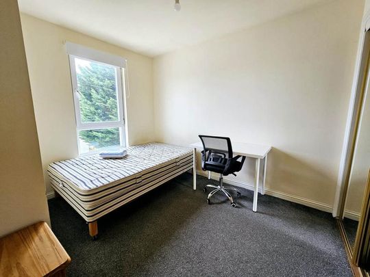 5 bedroom townhouse to rent - Photo 1