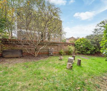 1 bedroom ground floor flat to rent - Photo 1