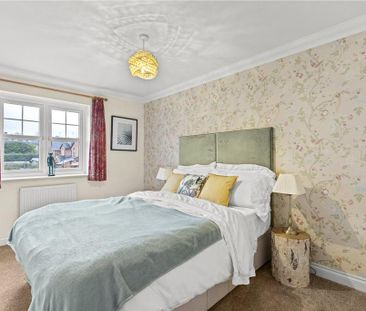 4 bedroom detached house to rent - Photo 3