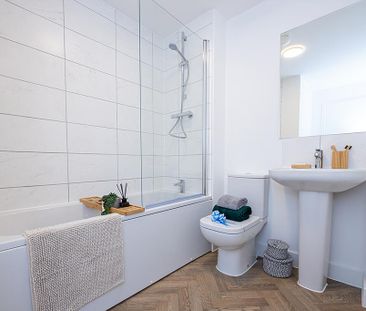 3 bedroom detached house to rent - Photo 2