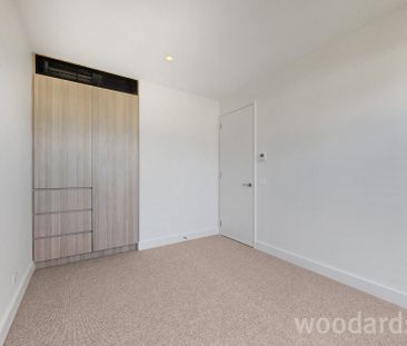 A Masterclass in Contemporary Elegance – Brand New Architecturally ... - Photo 1