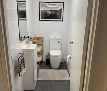 Bondi Beach - Photo 6