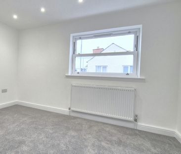 Semi-detached house to rent on - Photo 6