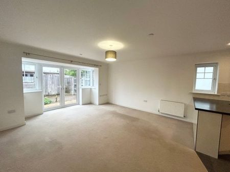 Kings Close, Bournmouth - Photo 3