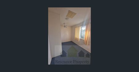 Large home close to Schools - Photo 3