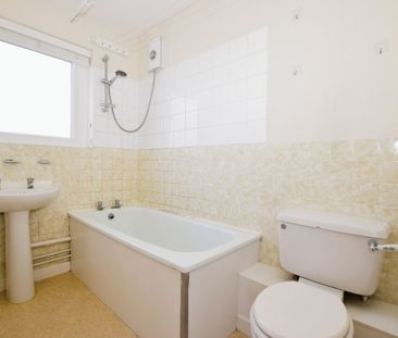 1 bedroom semi-detached house to rent - Photo 3