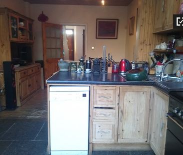 Double Bedroom for rent in 4-Bedroom House in Clontarf - Photo 6