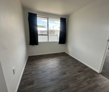 WALTON WAY, FLAXMERE, HASTINGS - Photo 5