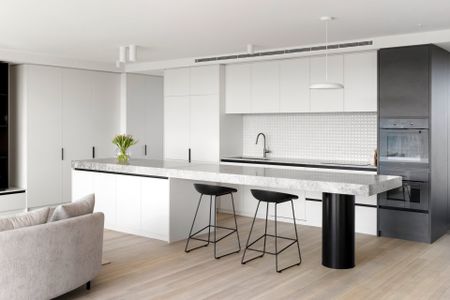 8/10 Newburgh Pl, Hawthorn - Photo 2