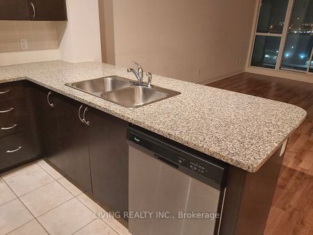 For Lease - 339 Rathburn Road Unit# 1018, Mississauga, Ontario - Photo 5