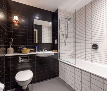 Up to 16% off! Beautiful new build located in Wembley Park. This st... - Photo 3