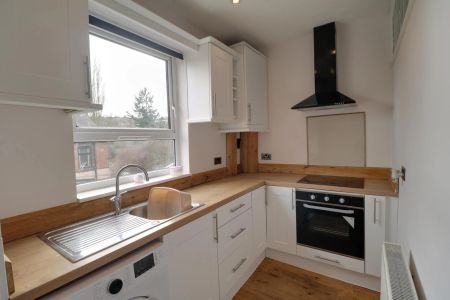 Flat 4, 30 Porthill Bank, Newcastle ST5 0AA - Photo 4