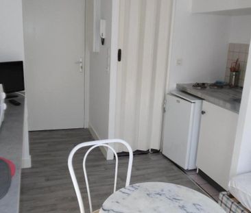 Location Appartement 1 pièce 13m² POITIERS 86000 - Photo 3